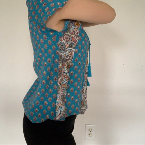 Hollister blue floral boho blouse w tassels size S - Picture 3 of 8
